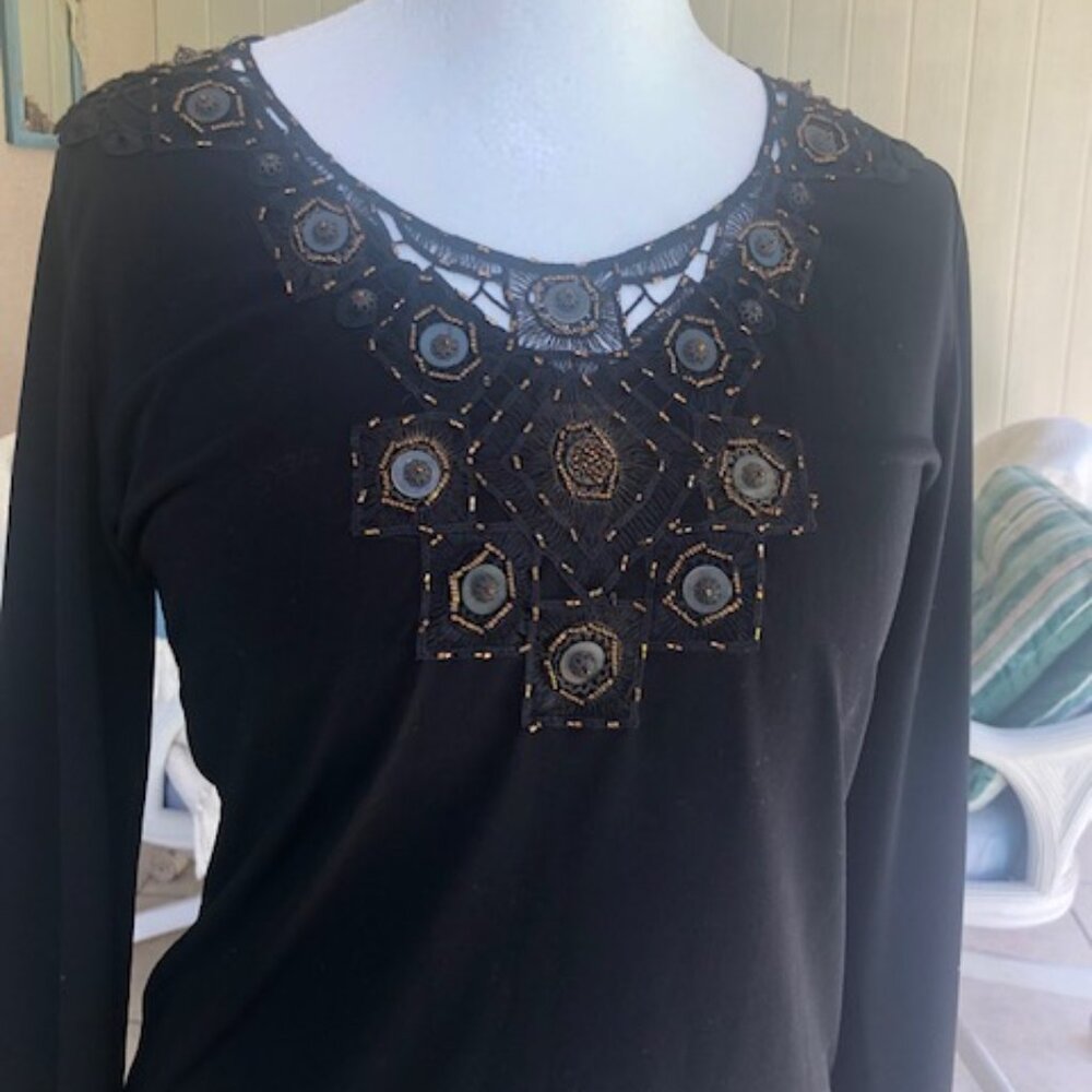 Tricotto beautiful elegant long sleeve top